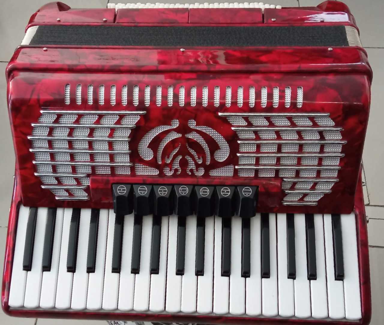 Akordeon Golden Cup 80 Bass Red